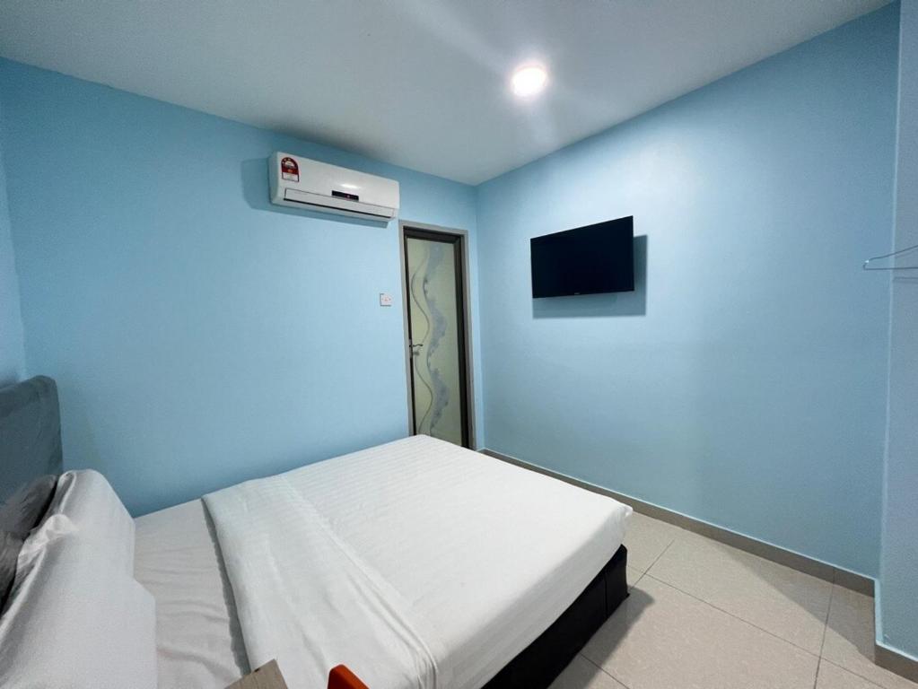 Queen Room at Point Stay Stutong